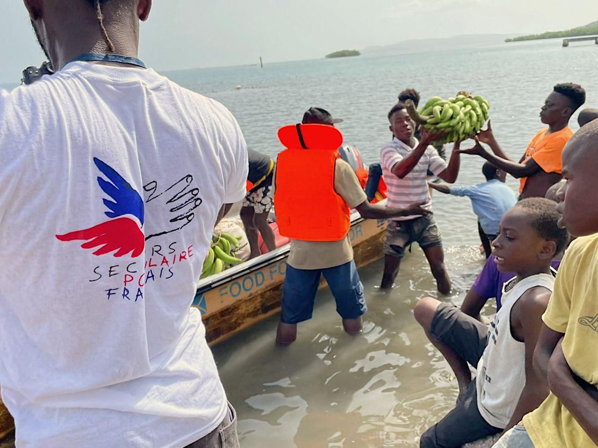 Secours populaire tweet media