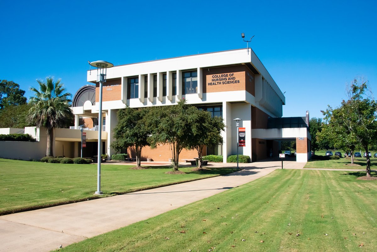 aumontgomery's tweet photo. Ready to get a jump on a nursing degree?

You can get started during the Spring 2022 semester. Apply to our program by Oct. 15!

https://t.co/O6trBdIFvZ

#WarhawkNation #ChooseAUM #nursing #AUMbound #montgomeryal #mymgm https://t.co/HhGJ1K8bJz