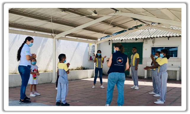 Escuela_Nueva's tweet photo. Estudiantes de los #CírculosDeAprendizajeENA de Barranquilla (Colombia) retornaron a la presencialidad, siguiendo protocolos de bioseguridad // Children from the #ENLearningCircles of Barranquilla (Colombia) began their safe return to the classroom, following biosafety protocols https://t.co/Y3V1cCeYqW