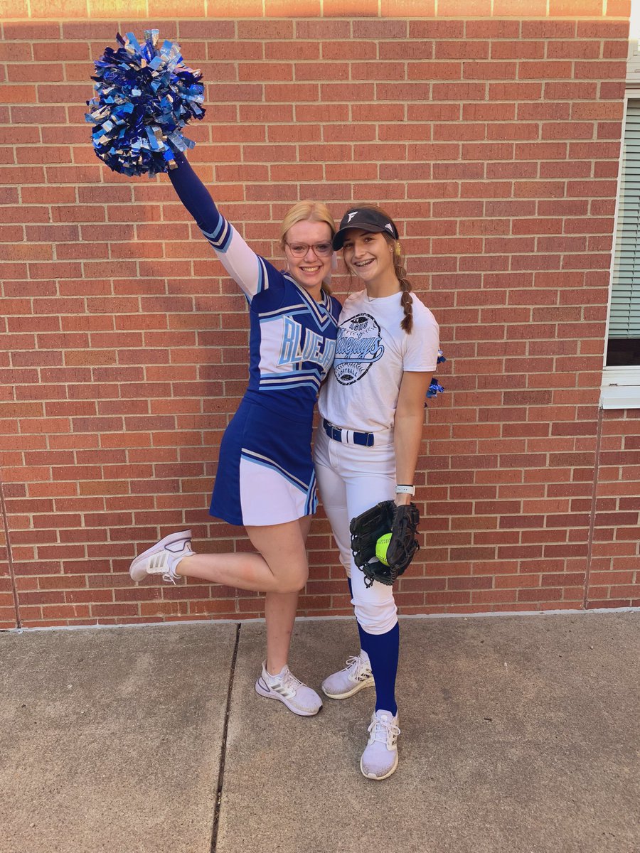molliekonen's tweet photo. Hoco day #2 @abbyfisher__ @AgBooster https://t.co/BnyppXMnVb