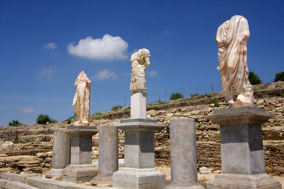 🤔Pues... que no hace falta irse muy lejos para visitar cultura milenaria.
He aquí Torreparedones en #Baena, Córdoba.

Una de las visitas imprescindibles de la #Ruta Caminos de Pasión 🔗bit.ly/3tIwLFD