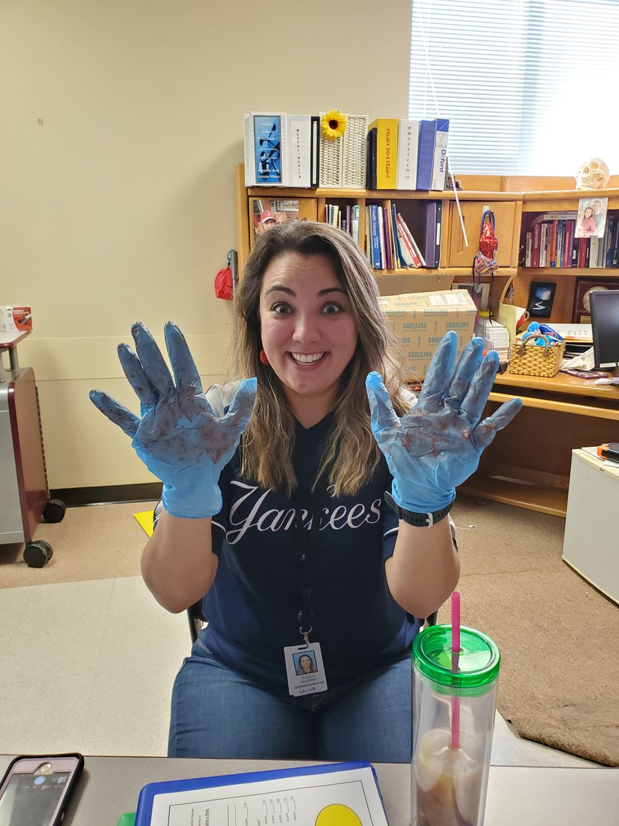 tanasholmes's tweet photo. How do you take off contaminated gloves? #WeRGR @WeAreGRHS @LamarCISDCTE @pinkpatterson https://t.co/yFdZt1rlIQ
