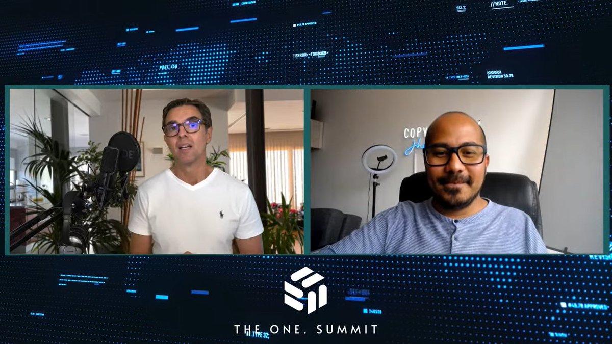 FX_foraliving's tweet photo. #TheOneSummit con @villalbajhon @JhonVillalbaa Debemos conocer a nuestro público, estudiar el mercado para ver cómo lanzar el mensaje. A veces, contar historias no siempre es bueno. https://t.co/cWZg4w8ffs