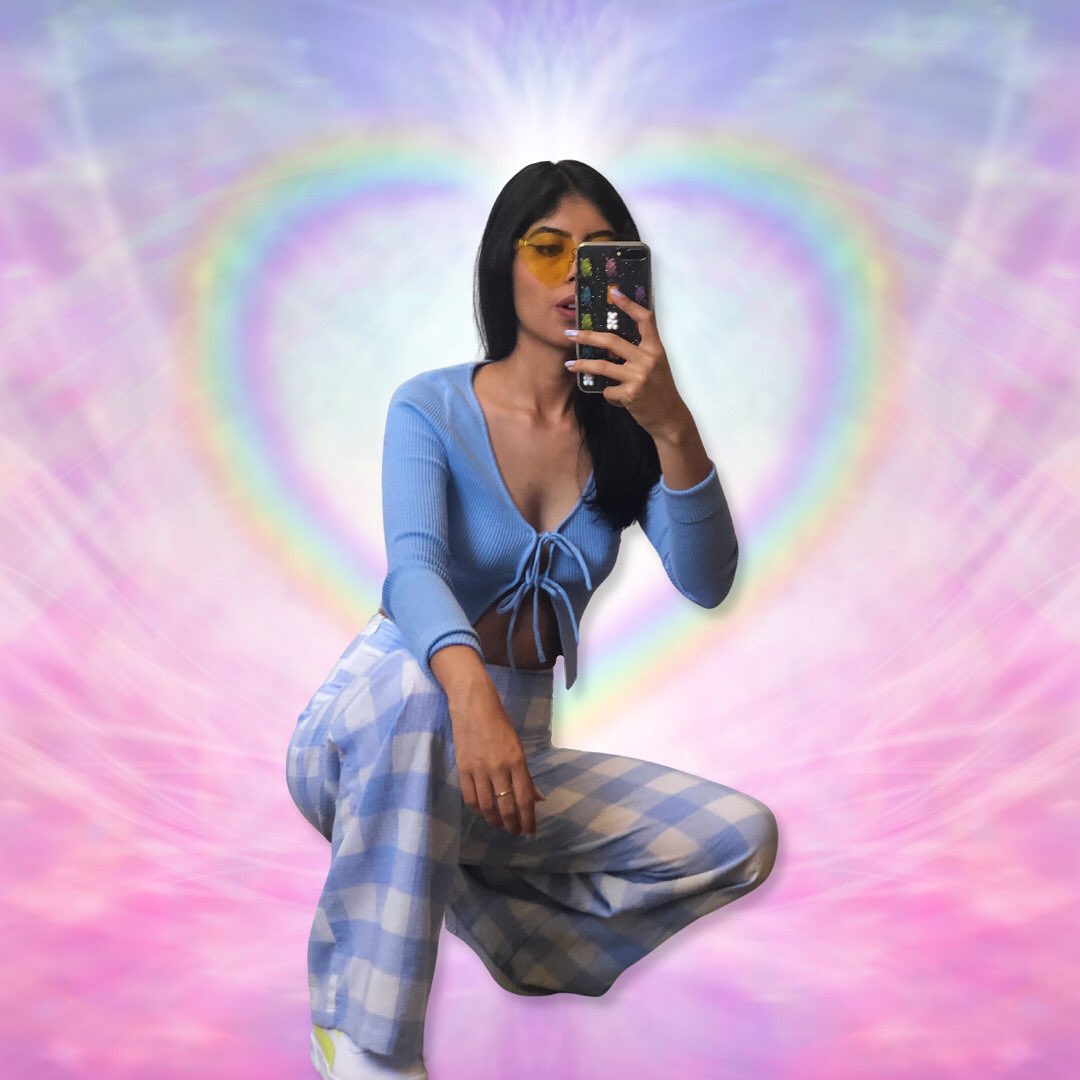 La_FlorClothing's tweet image. Last few light blue cardigans in stock! On sale now @ laflorclothing.com 
#styletwitter #fashiontwitter