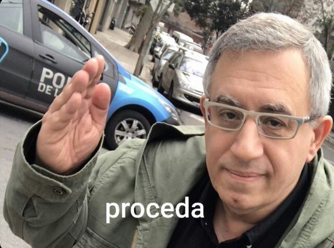 ayer renuncie en el laburo nuevo y hoy me dijeron noo perdon no te vayas te cambiamos de turno y dije bueno me quedo