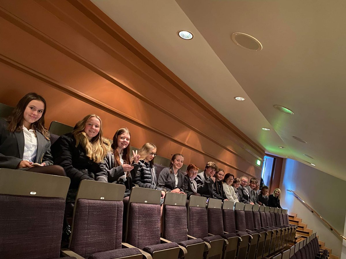 EA_expressive's tweet image. Today a group of music students have been able to experience the joy of live music for the first time in a very long time! @BridgewaterHall Hall in Manchester where the fantastic @the_halle Orchestra played a special concert of music from the curriculum.
#BackToWhatWeLove