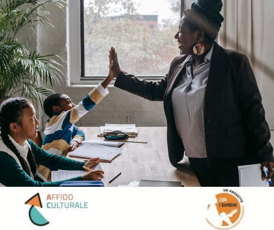La scuola è il luogo di formazione e crescita di ogni individuo, fondamentale già nei primi anni. luogo in cui nascono amicizie e amori, e l’insegnante è colui che aiuta i giovani in quest’avventura.
progetto selezionato da @ConiBambini
<a href="/ConilSud/">Fondazione CON IL SUD</a> #giornatamondialedegliinsegnanti