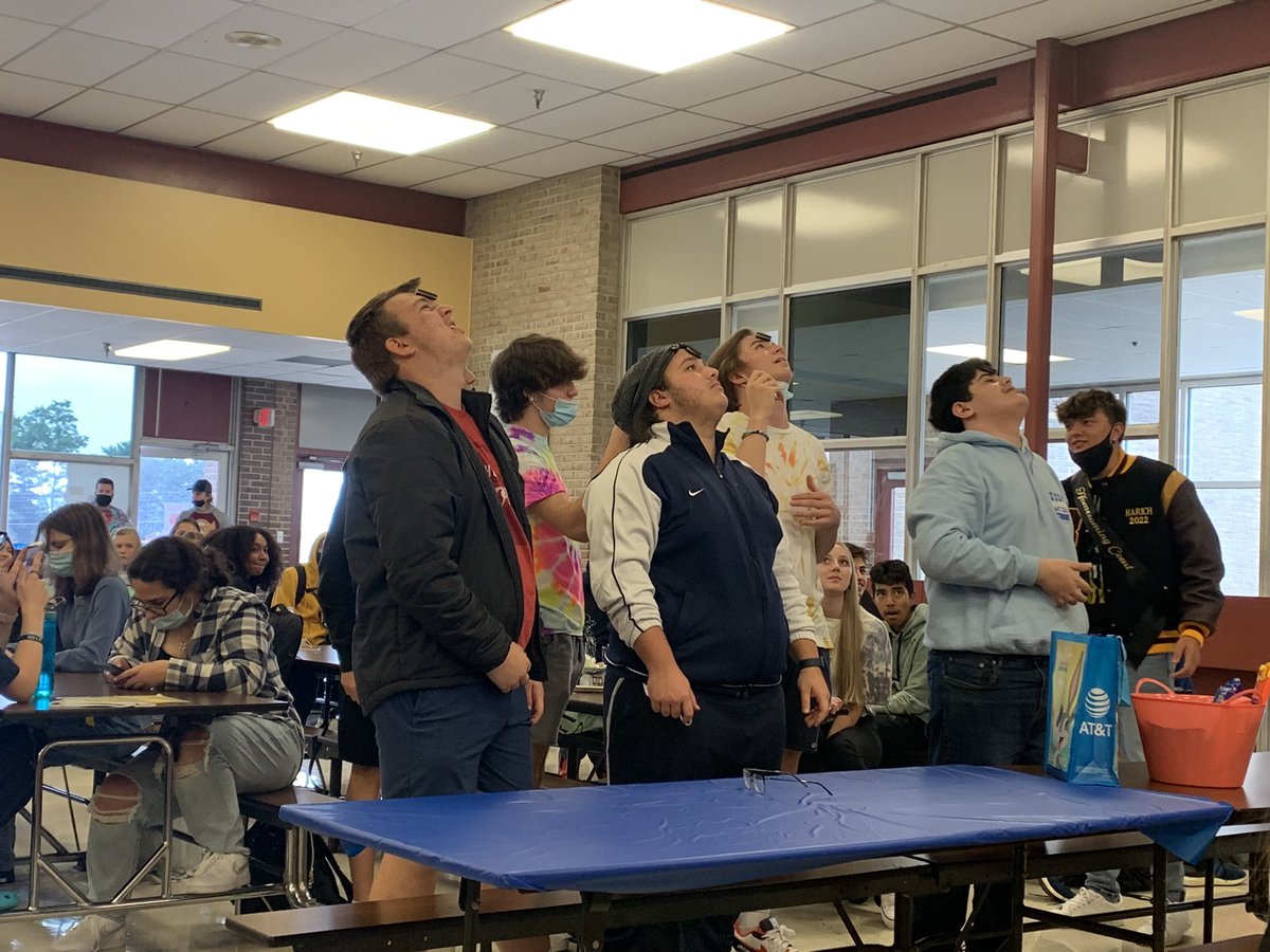 Lunch competition day 2: Oreo Eating!