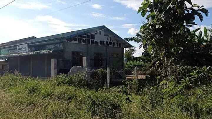 may_mzh's tweet photo. In Demoso Tsp, military troops stormed &amp; fired artillery munitions at random, destroying 3 civilian homes and injuring one civilian. #UnfetteredAccessForAids #Oct5Coup #WhatsHappeningInMyanmar https://t.co/7plErHjD7r