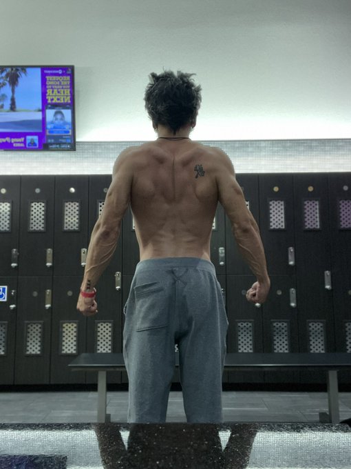 Beast mode https://t.co/O0BlreMhQa<a href="/tag/timetraveler"class="tags"><span>#timetraveler</span></a>
