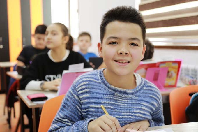franciungaro's tweet photo. Dal fondo #ReactEu, in arrivo € #1miliardo per la #scuola #italiana.
Saremo in grado di spenderli bene?
Obiettivi: migliorare la #transizione #digitale con #bandaultralarga e l’acquisizione di attrezzature digitali #interattive
https://t.co/RMqIzGJhf3 https://t.co/vHOPdbZzAg
