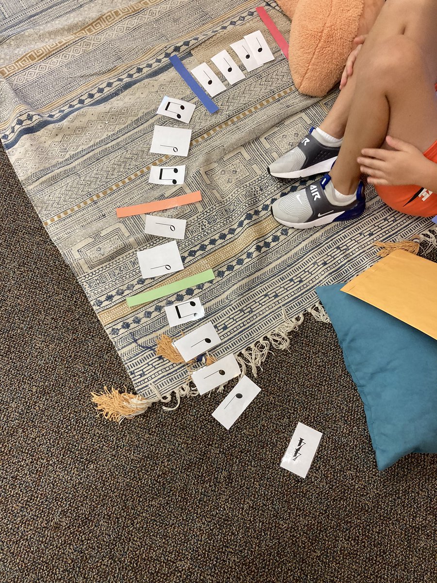 CRISChorus's tweet photo. Hands on learning with Bar Lines and time signatures! Students unscramble notes and rests to create measures of rhythm. #ConnectIn5 #ChoirIn5 https://t.co/U5WZrV0411