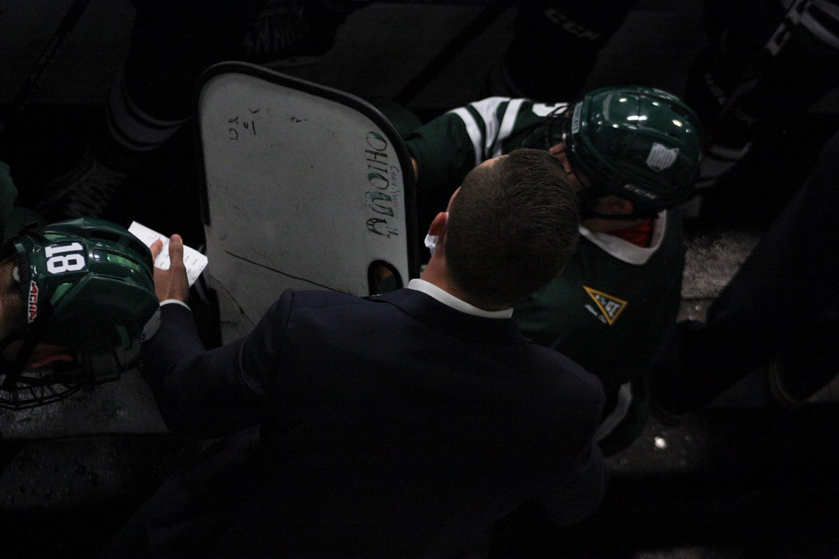 ohiohockeyd2's tweet photo. We like to show it off for the camera #TheCi #BeAHero https://t.co/8s1i59fxQe