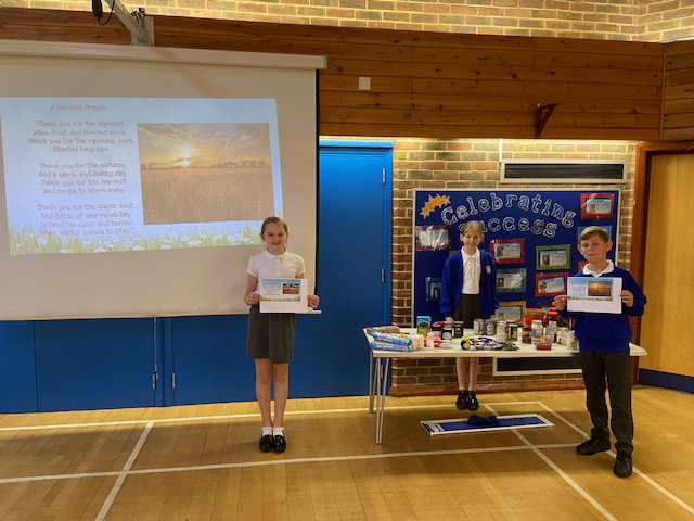 parksideprimary's tweet photo. Harvest Assembly today - a history of farming, and some Harvest poems read by Year 6. We took time to appreciate the food that we have and for donating food to @UckfieldFoodbnk for those less lucky than us #grateful #harvest21 #kindness #inspiration https://t.co/5JLXUMwzfX
