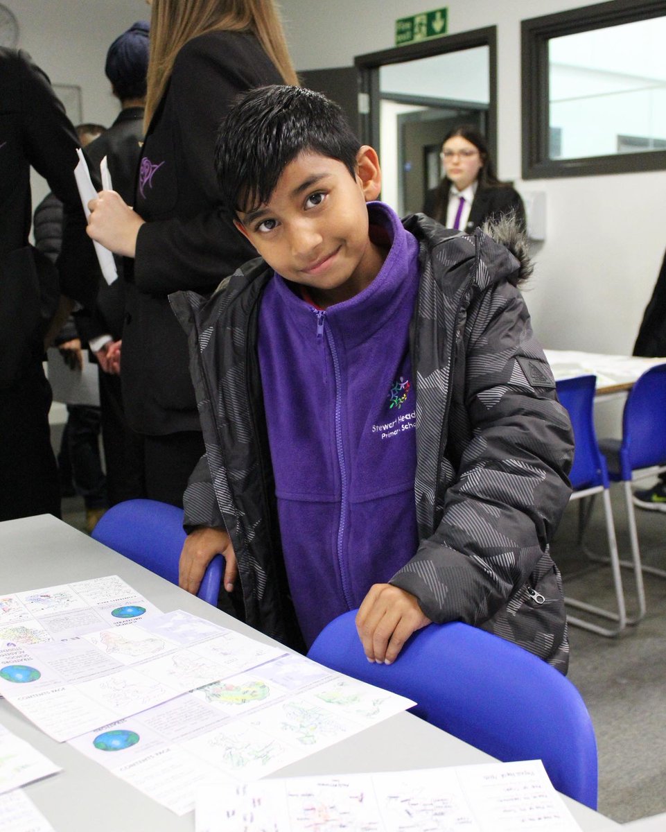 StratfordSch's tweet photo. 'It was all so well done, can't complain about anything, it was fantastic... no other school so far has presented so holistically' - Parent at #SSAOpenEvening 2021 🦉  

READ MORE 👉 https://t.co/v3NUl7WZxV

#secondaryschool #secondarytransition @NewhamLondon @NewhamRecorder https://t.co/r2BIOZtMim