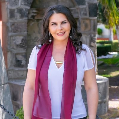 CentroDigitalN's tweet image. #Política 👇🏻🙋🏻‍♀️⚖️ | El #TEEP ratificó el triunfo de @NormaLayon, candidata de #Morena y #PT en #Texmelucan, logrando su reelección pese a las impugnaciones presentadas por #MC y #PAN...
facebook.com/10392275972686…