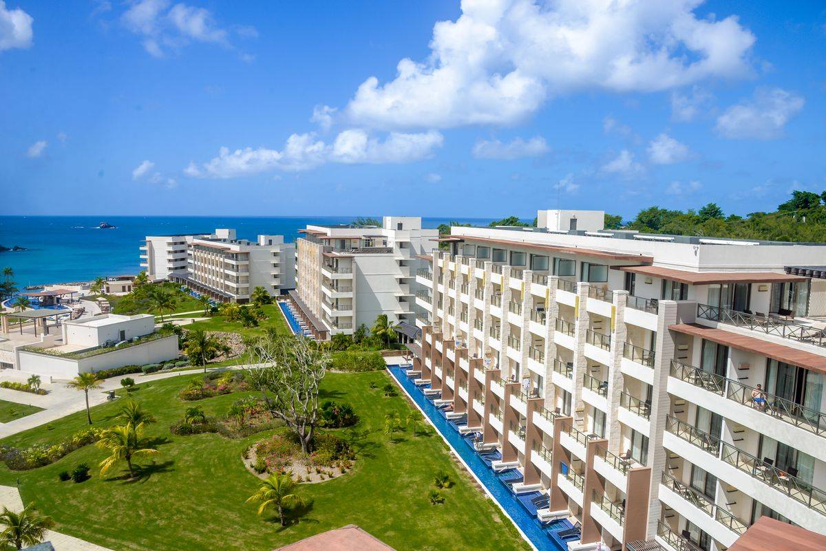 Hideaway Royalton tweet media