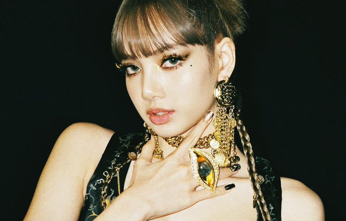 LiChaeng43v3r's tweet photo. #LISA has now reached a new peak of 13,266,320 monthly listeners on Spotify with +496,821 increase.

She is now the FIRST and ONLY K-pop Soloist to reach this milestone.
Cre: Lisachart

JUSTICE FOR LISA 
#YGLetLisadoHerWork https://t.co/WyIekBSuak