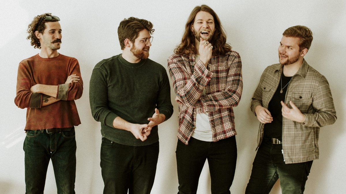 1057thePoint's tweet photo. The Point Welcomes @HoundsOfficial LIVE @oldrockhousestl on Wednesday, November 24th. Tickets to see HOUNDS are on sale now on the #PointConcertCalendar for just $15: https://t.co/KNXwn26a86 https://t.co/WYx0zGAjs0