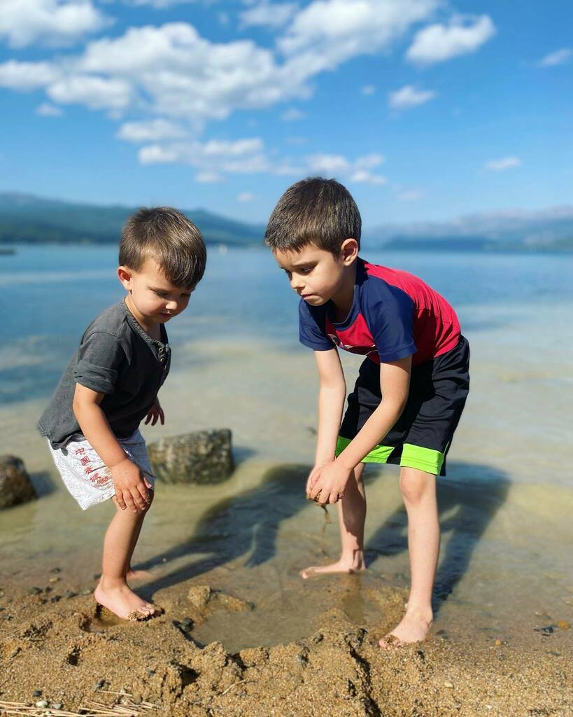 sarahbreck's tweet photo. Dax and I have recently taken some inspiration from our divorced friends👉🏻
Okay I know that sounds weird but hear me out 😆. One of the main positives we hear from everyone we talk to is the clear separation of responsibilities with the kids. You have full days off and full d… https://t.co/kXBMNtrzg6