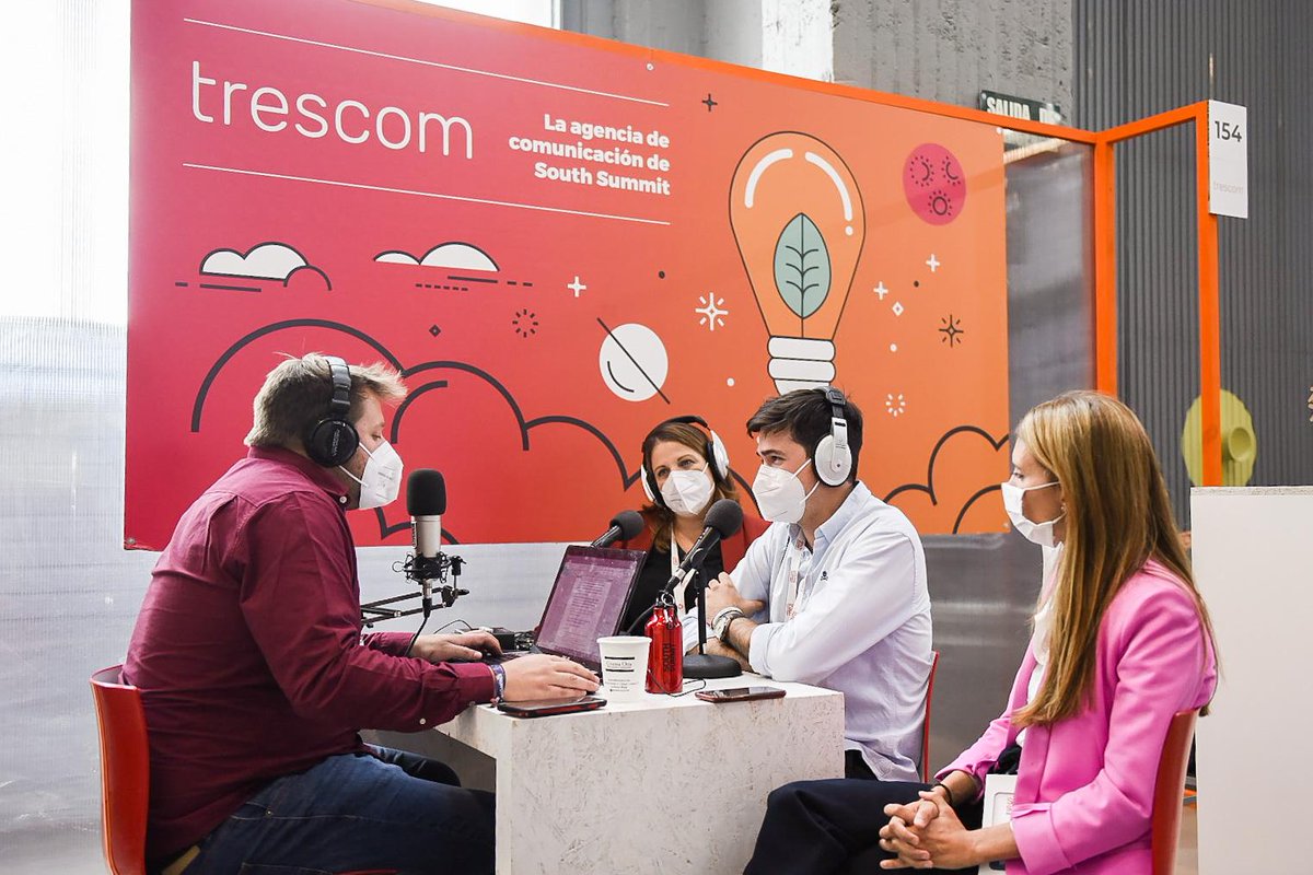 trescom_agencia's tweet photo. Luis Muñoz, CEO de @solumpv, Paloma Castellano, Directora de @WayraES y Erika Escolar, Directora de Corporate Venture de @_CapitalEnergy_, reflexionan sobre el futuro de la movilidad en #TrescomCast. ¡Descubre cómo fue! #SouthSummit2021 https://t.co/FmYGrBUr25