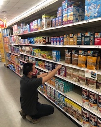 cfbAltEd's tweet photo. We are grateful to our community partners for allowing our students the opportunity to learn valuable work skills. Come see the staff at Big Lots 4144 in Farmers Branch! #marygrimes #cfbisd https://t.co/istMK7oThc