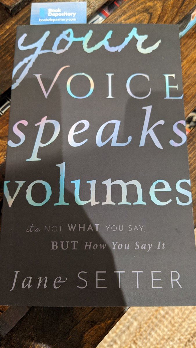 Look what arrived today! Excited to jump into this to continue the conversation we had with <a href="/JaneSetter/">[ˈdʒeɪn ˈsɛtəʳ ] 🌈</a> for <a href="/TTTthepodcast/">TeacherTalkingTimePodcast</a> 

#appliedlinguistics #podcast #ELT #CPD