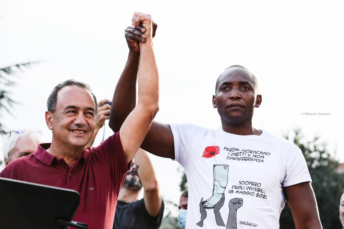 Grazie a chi ha votato #MimmoLucano per convinzione e non convenienza. Col voto avete parteggiato per leggi della Vita (solidarietà, amore, ec) e tenuto alto testimone Resistenza e fiaccola Giustizia. Il nostro traguardo non è l’effimero ma lasciare mondo giusto
@MikhaelaCanniz1