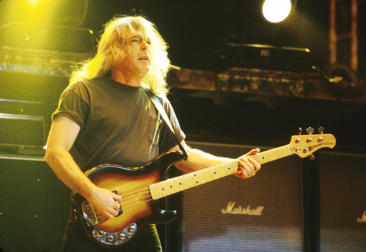acdc's tweet photo. OTD 2000 - First date of the “Stiff Upper Lip” European Tour at the Flanders Expo in Ghent, Belgium. https://t.co/auCc0vjS0q