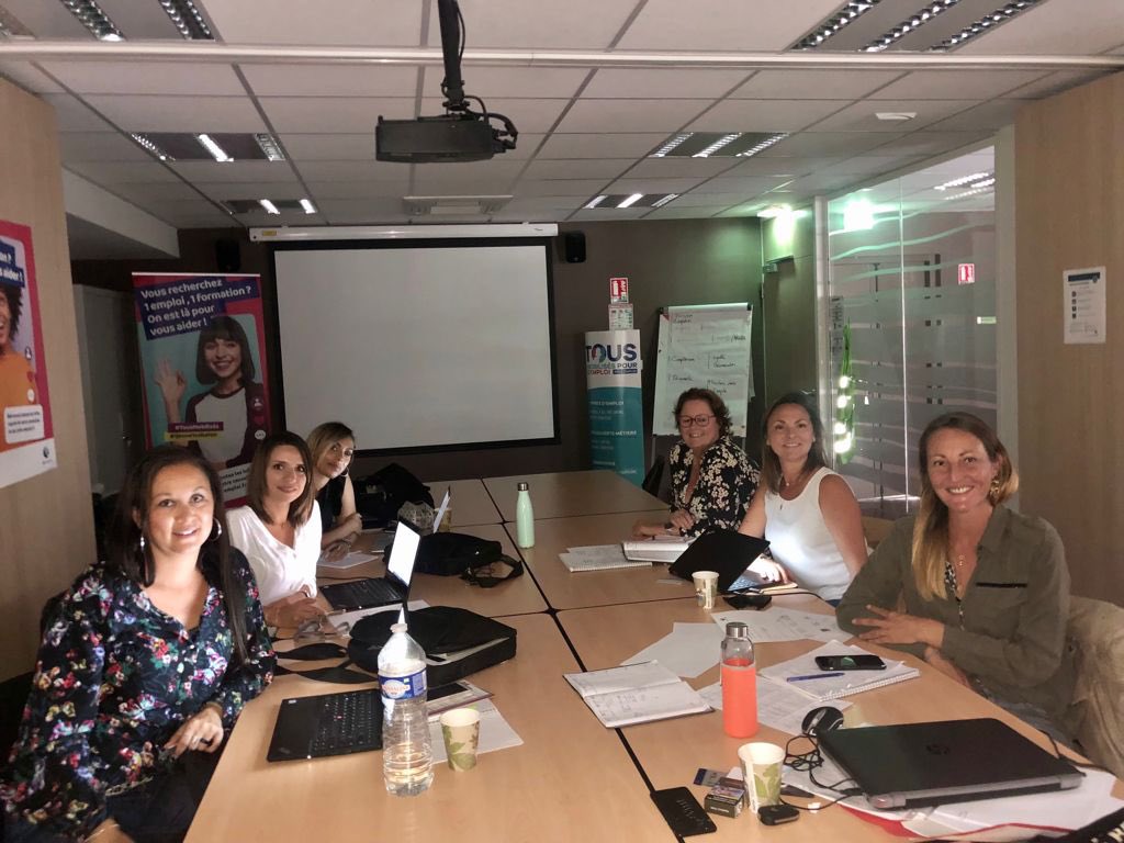 AVIE_Employeurs's tweet image. 2ème Réunions préparatoire pour la #seeph2021, c’est validé nous organisons un #coachdating 🔜Mardi 1️⃣6️⃣ Novembre PM. 
Vous êtes une entreprise et intéressée pour y participer Contactez-nous🔛@Capemploi83 @poleemploi_VAR #laseynesurmer #sixfours #toulonfoch