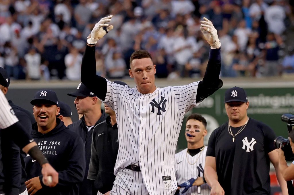 The161Boys's tweet photo. Who has a bigger impact on tonight’s game

RT for Judge                Fav for Stanton https://t.co/BT1aBVLfno
