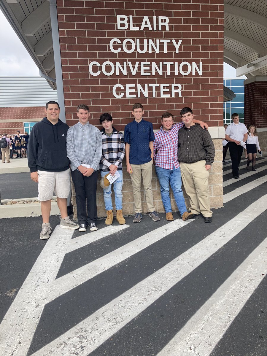 Today, 4 of our FFA officers as well at 2 new members attended the Fall Leadership Conference! Officers got to learn more about their duties while first year members learned the basics of FFA! We are so thankful for an excellent day with other @FFAPENN members! #movalley #agedu
