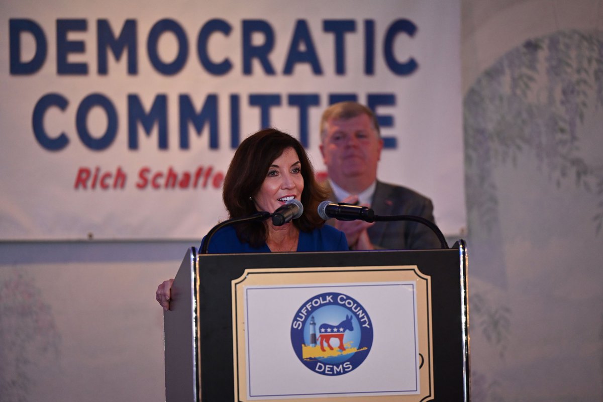 KathyHochul's tweet photo. Another great evening in Holbrook at the @SuffolkDems Annual Dinner!

The countywide, legislative, and town slates are the real deal and are determined to keep fighting for Suffolk County families.

Let’s keep up the enthusiasm and fight together to win in November! https://t.co/cSBhPlUA81