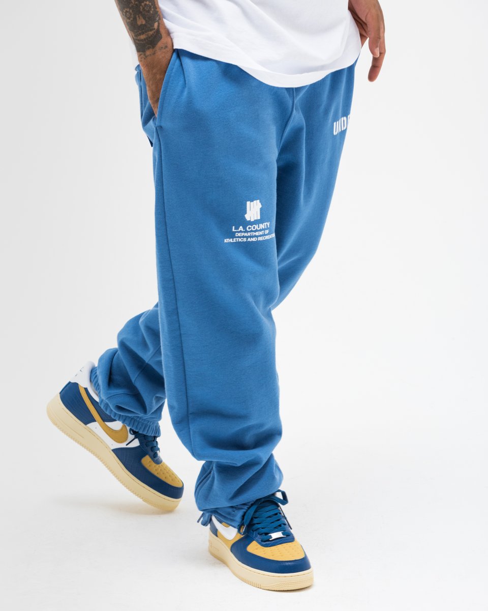 Undefeated Men Undefeated Sweatpants black