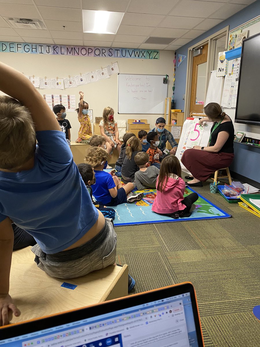 Highlands_ELEM's tweet photo. So much fun visiting kindergarten today, phonics, sight words, math and noticing fall changes! @PTOHighlands @edinaschools https://t.co/am8HZDVVEY