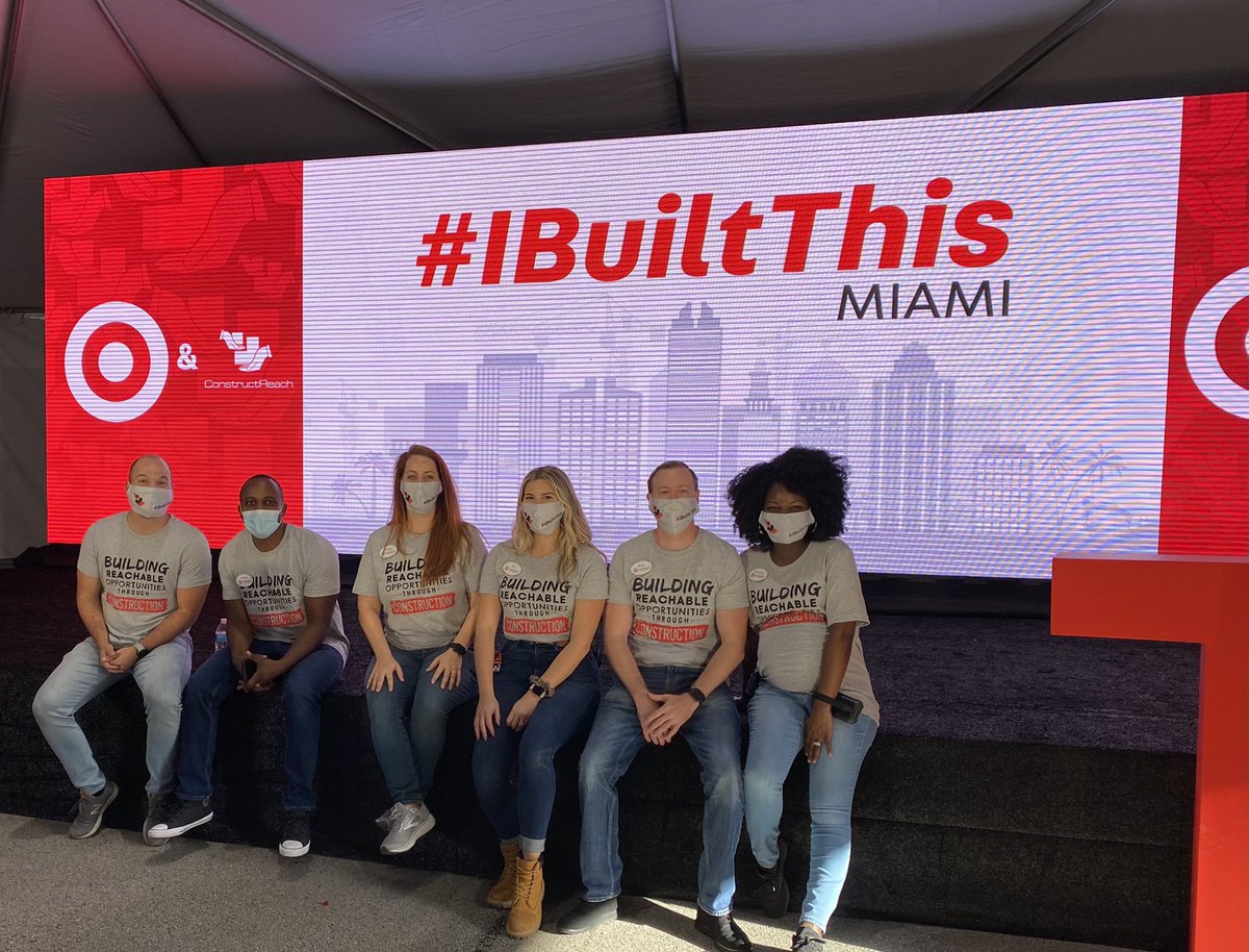 JorgeArencibia's tweet photo. @ConstructReach What an incredible day! Thank you for all of your efforts in educating our kids and for presenting them with the many opportunities they have for their future!  Very proud to work for an organization that gives back! #CareGrowWinTogether
@jessica_struth @J_Szota https://t.co/FpBIXDCBxD