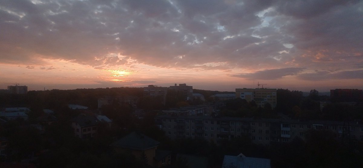 світанок/захід 
такі різні і такі схожі.