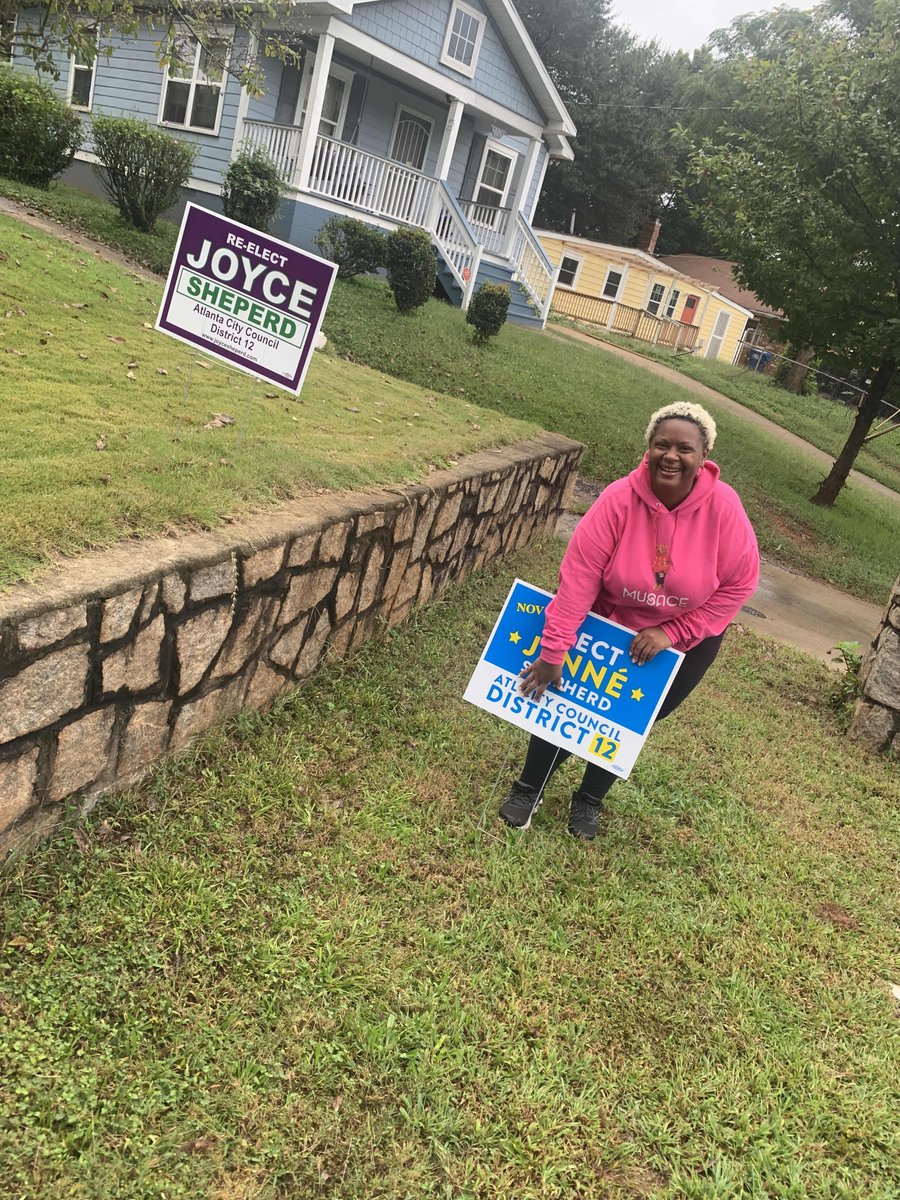 JenneShepherd's tweet photo. Thank you Joyland neighbors for opening your doors to us on this rainy Tuesday evening. We must make sure that joyland is never forgotten. We’re fighting for EVERY vote, even if it’s a split house! #votejenné #voteShepherd #district12 https://t.co/fTirdsUaEI