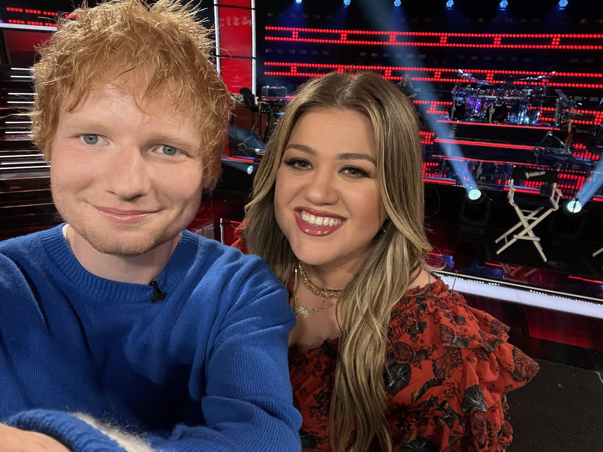 Kelly Clarkson tweet media