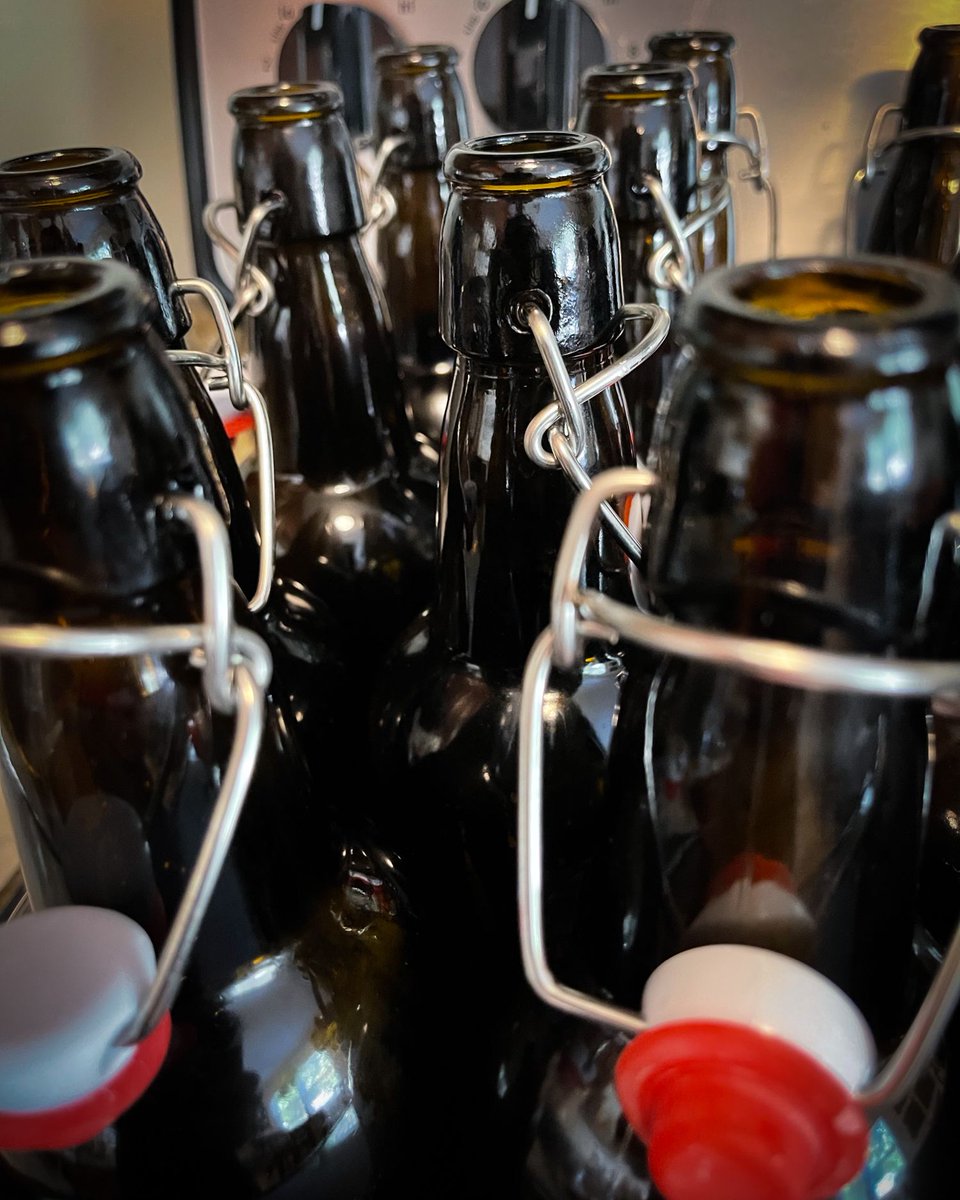 Bottled my second ever batch of home brewed beer over the weekend. Looking forward to seeing how this one turns out. It’s a single-hop Cascade IPA, so I have high hopes! Shoutout <a href="/CraftaBrew/">Craft a Brew</a> for the super easy kits! 🍻 #beer #homebrew #craftbeer