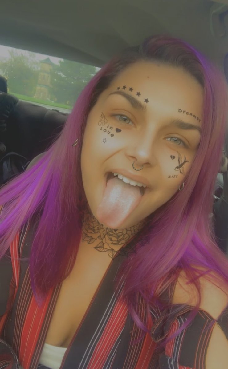 EmpressJedediah's tweet photo. Cum to momma ๐๐ฃ๐ #facetatts #snapchat #purplehair #goddess https://t.co/wgYfrx4BAP