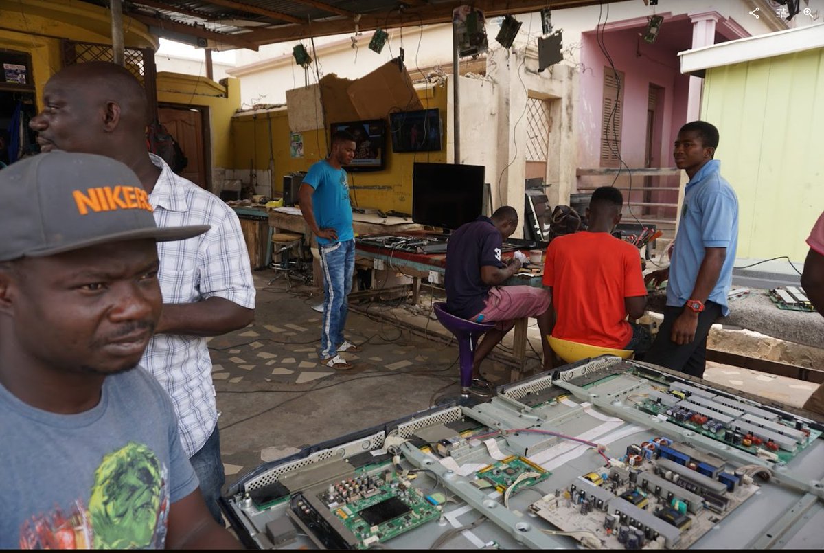 WR3A's tweet photo. Fair Trade Recycling (https://t.co/dnKraddeX7) is the Anti-Defamation League for Secondhand Goods - or rather the Geeks, Nerds and Tinkerers of Color who have a talent and a #RightToRepair
Obsolescence Powers have been unfair to USA recyclers, and yet BRUTAL to #FreeJoeBenson https://t.co/a1fxY50m2b