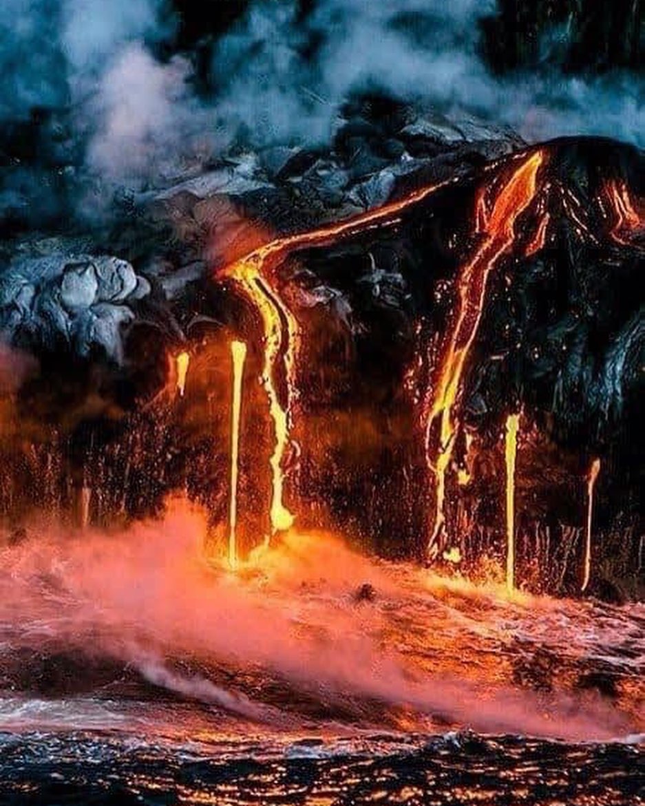 JavierApophis's tweet photo. 🔴Terrible!!
Esta noche a sido una de las peores desde que comenzó la erupción de #ElVolcanDeLaPalma
#ExplosiveNight

#LaPalma
#LaPalmaEruption
#CumbreVieja
#Volcano
#ErupcionLaPalma https://t.co/hphzDht9tn