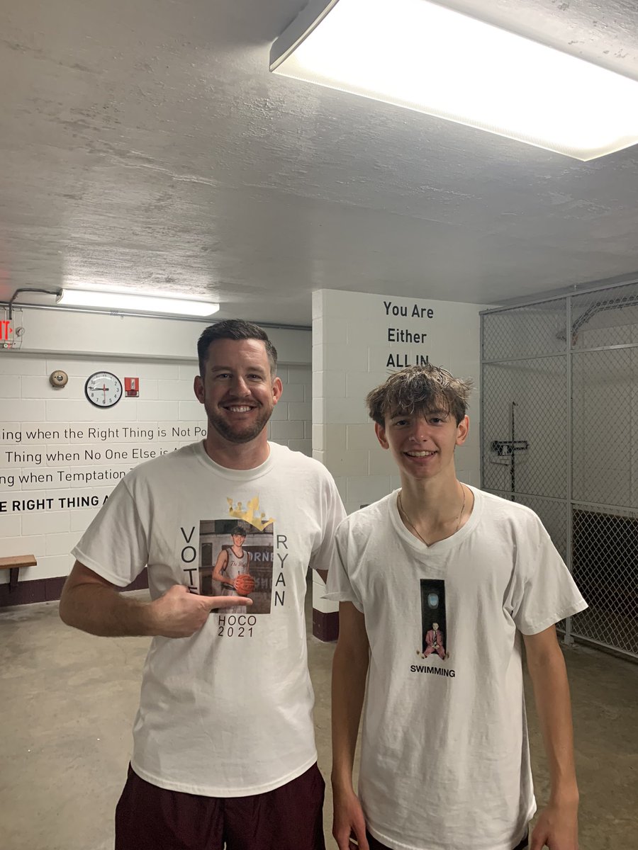 FBHornetHoops's tweet photo. #VoteForRyan #HOCO2021 🤴 🗳
#CPH #SWARM #TOGETHER https://t.co/wObNBSOJoS