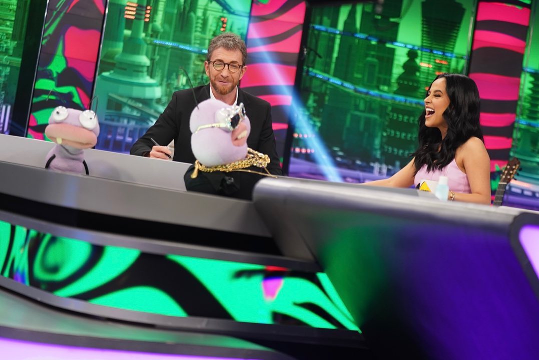 BeckyGMediaofc's tweet photo. Becky G yesterday on #Elhormiguero (Tv show) 2. https://t.co/d4jiQ7c8Yy