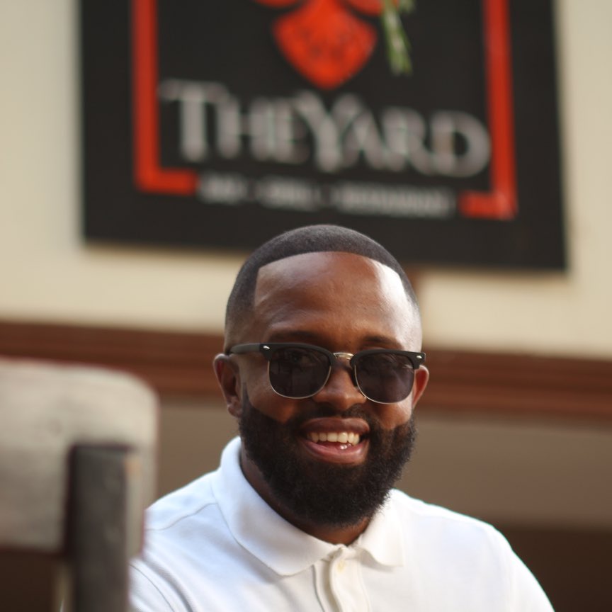 DenzelUG's tweet photo. 📸 - @TimKalyegira 
🏠 - @theyardkla 
✂️- @Bryanbarber256 
🧔🏻- @LaditUg 
💍- @__craftplug_ug 
⌚️ - @sagebuyer https://t.co/55DJQZcTda