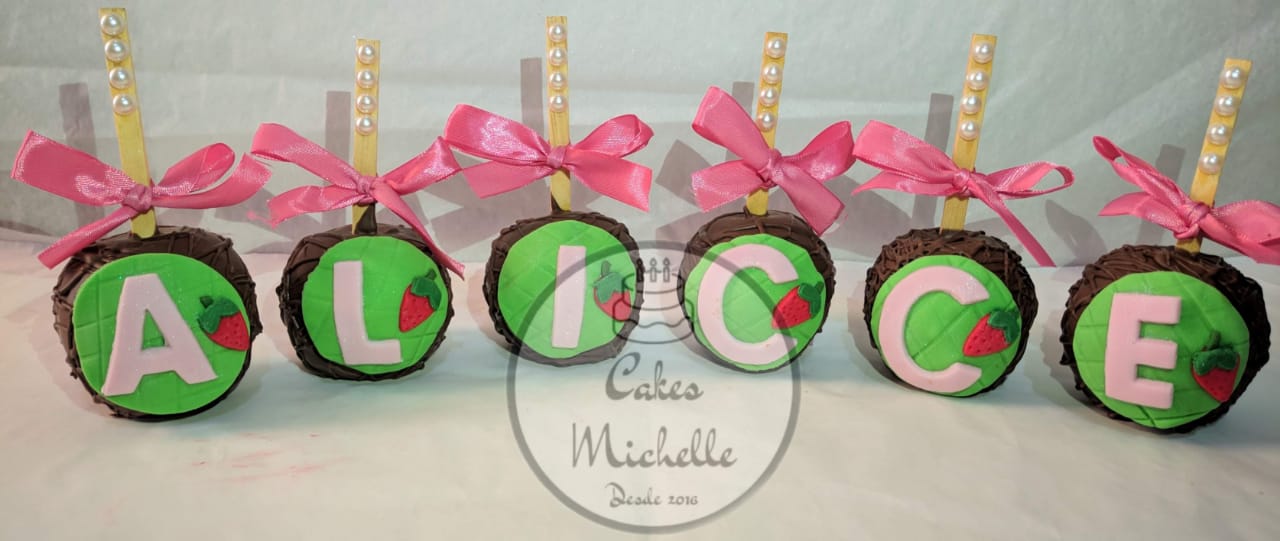 Cakes Michelle on X: Bolo decorado em chantilly com tema Maquiagem  🎂🍰🥧🥞 #cakes #bolos #chantilly #cakesmichelle #sweet #bolosdecorados  #cakedesigner #confeitaria #loveconfeitaria #maquiagem #bolofeminino   / X