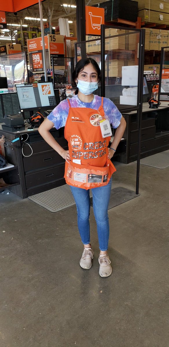 AwiseB's tweet photo. Tie dye day at 6563. @tgtguerrero12 @leslie6563 @ericbernal01 @jessabrooksTHD https://t.co/13C2GPvuTl