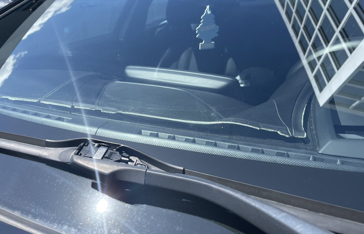 TurKishhdelite's tweet photo. Super frustrated with @BMWUSA quality. I have a 2016 640 Gran Coupe with a peeled back leather dashboard. I was told $2,500 on an issue that should not be happening on a luxury car. No one seems to want to take liability. Any others with this issue? #bmw #auto #car #repair https://t.co/XnyVL1VFSi