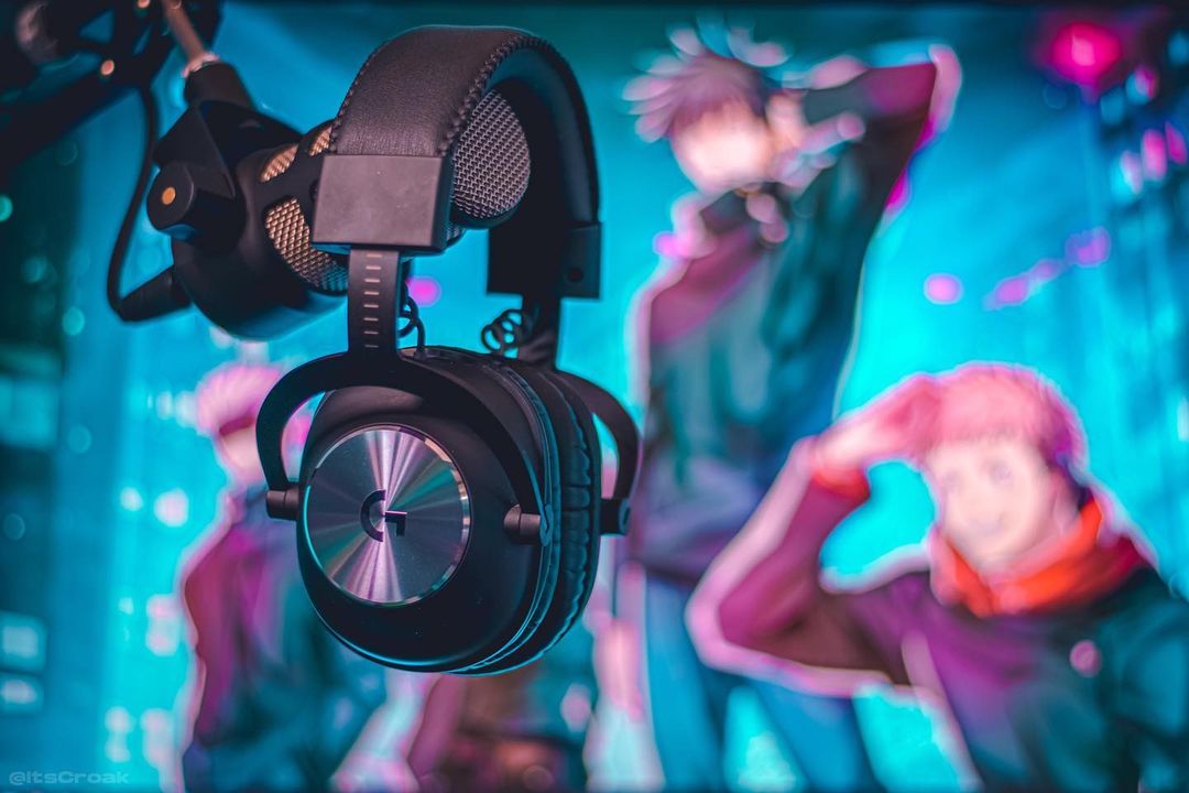LogitechG's tweet photo. What anime are you currently watching? 

📸 itscroak (IG) https://t.co/J6uAvPHcQj